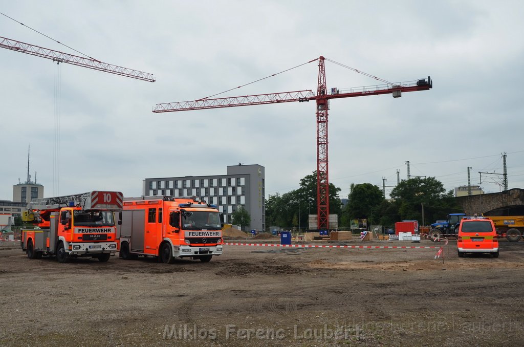 Erster Spatenstich Neues Feuerwehrzentrum Koeln Kalk Gummersbacherstr P171.JPG - Miklos Laubert